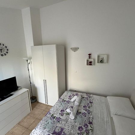 Apartment Nina Starigrad Paklenica Εξωτερικό φωτογραφία