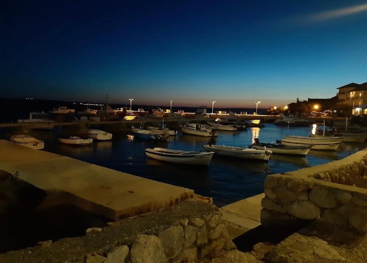 Apartment Nina Starigrad Paklenica Εξωτερικό φωτογραφία